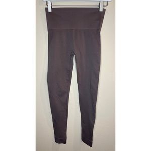 SET ACTIVE Seamless Ribbed Purple 7/8 Leggings Size Small‎